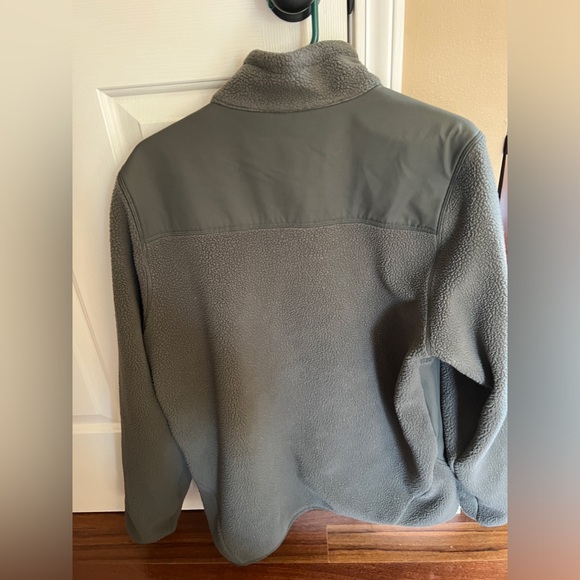 Cuts Clothing Polartec® Sherpa Full Zip | Pine Signature-fit jacket. size Large - Picture 3 of 6